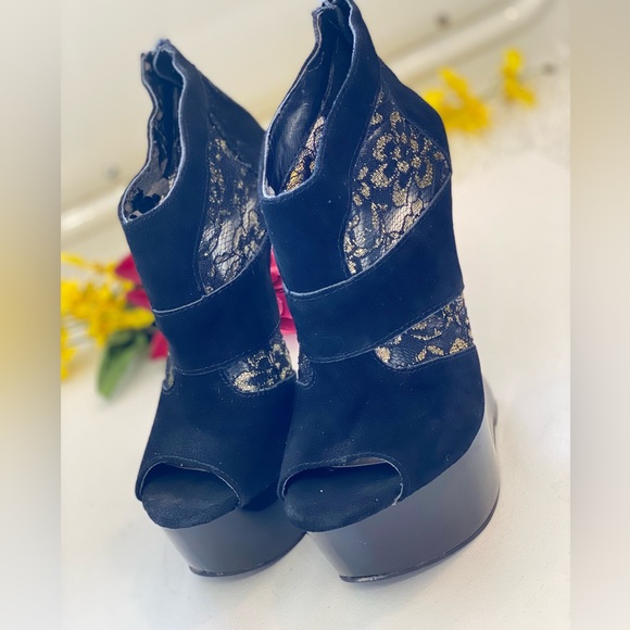 MARK. Brand women shoes size 7, Rare Luxury shoes, one of a kind, beautiful - Picture 4 of 5